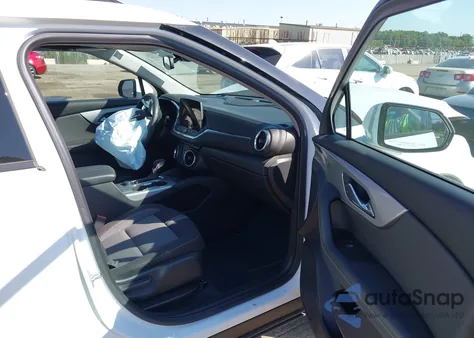 2023 Chevrolet Blazer Fwd 2Lt из США, поврежденный, VIN 3GNKBCR42PS211964